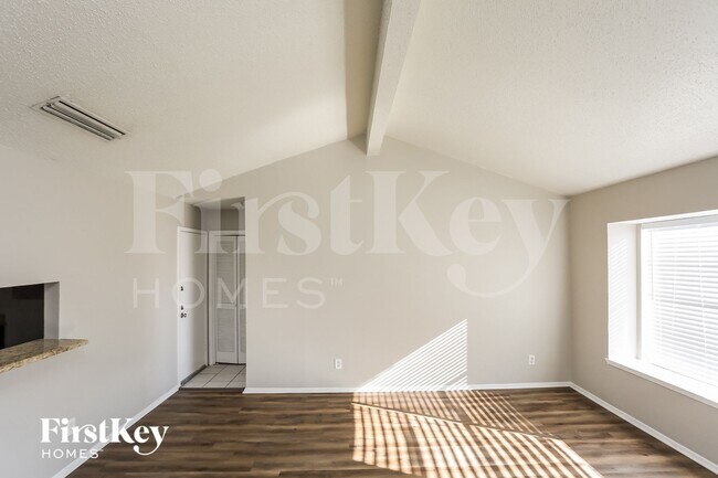 Photo - 612 Coolwood Ln