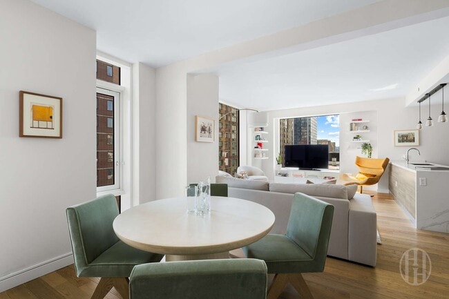 Photo - 505 W 43rd St Unit 14H