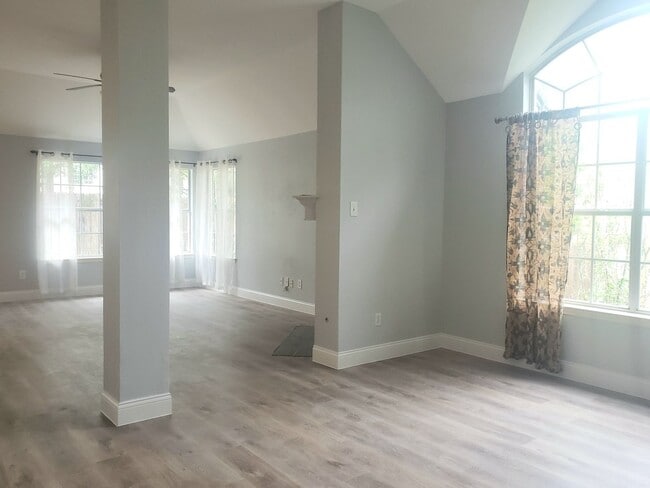 Photo - 3822 Newland Dr