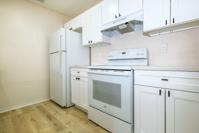 Photo - Woodlake ~ 2 Bedroom Duplex