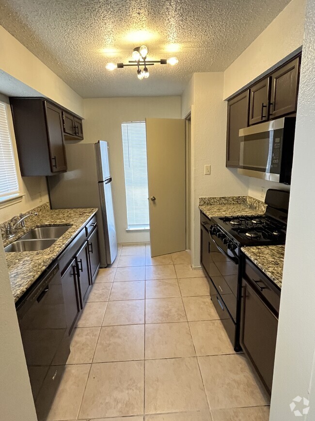 Building Photo - 13941 Maricella Ln Rental