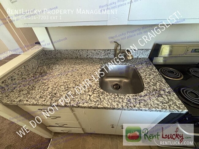 Photo - 6002 S Oakes St Unit 1
