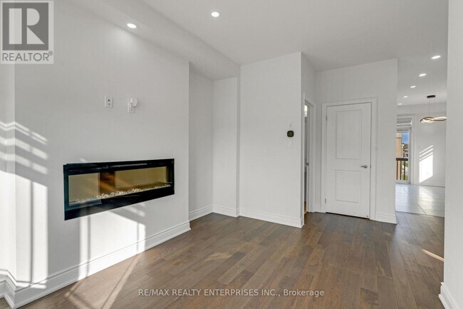 Photo - 57 Baskett St