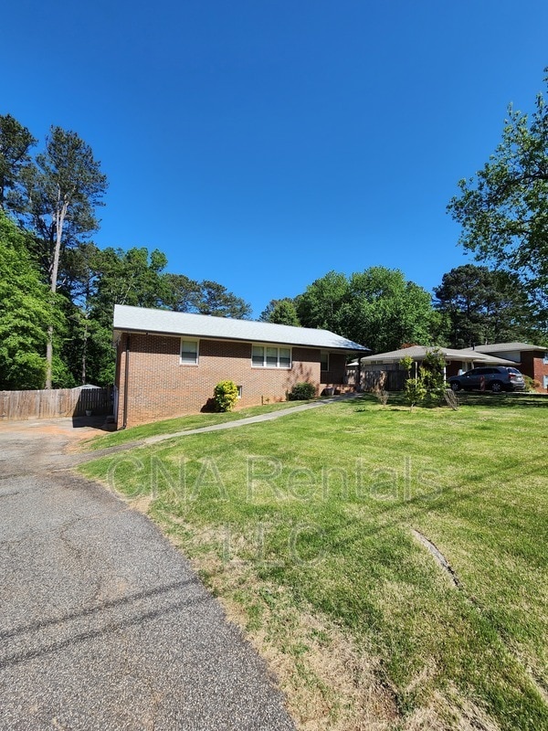 Building Photo - 730 McBurnette Rd N E Unit 1