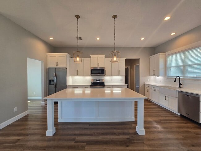 Photo - Beautiful 3-Bedroom, 3-Bath Home with Bonu...
