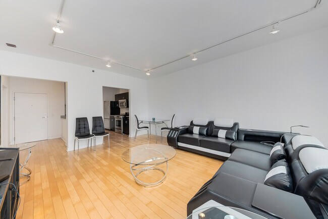 Photo - 8 E Randolph St Unit 2107