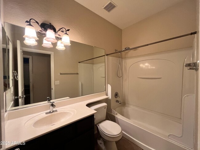 Photo - 4504 E Franklin Ave