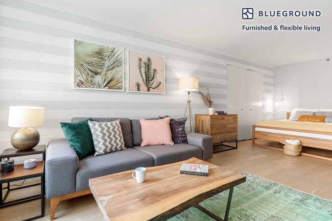 Photo - 180 W 20th St Unidad FL5-ID107