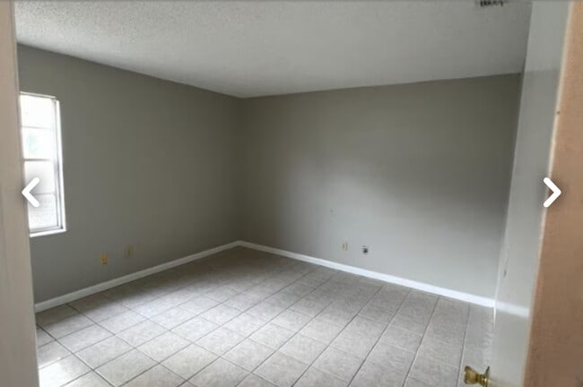 Building Photo - 1733 SW 108th Ln Unit back Rental