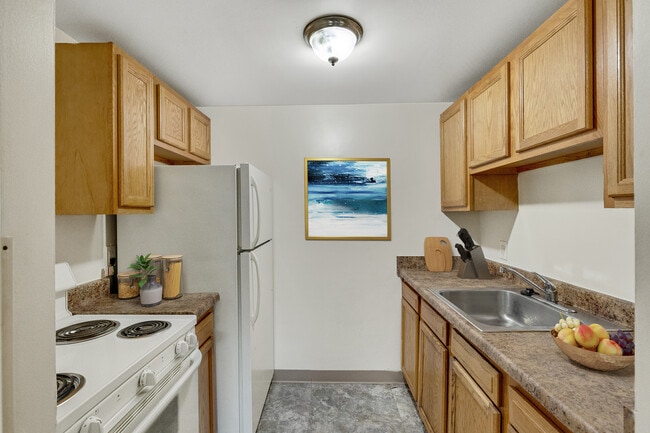 Photo - Campbell Court Apartments