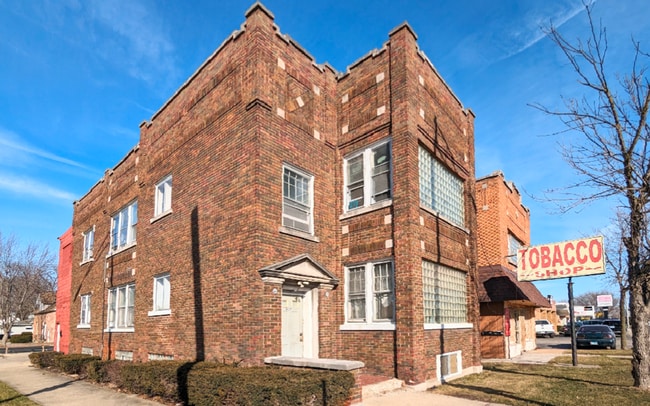 Photo - 827 W Jefferson St Apartment Unit #7