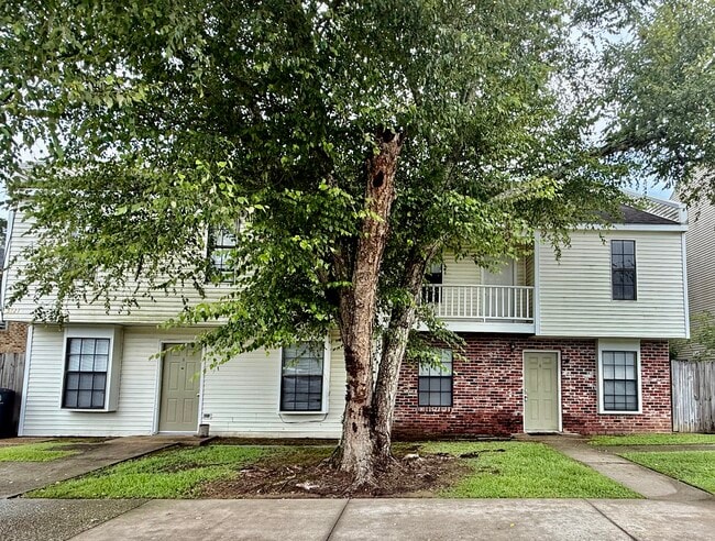 Building Photo - 5121 E Hunters Chapel Ct Unit B Rental