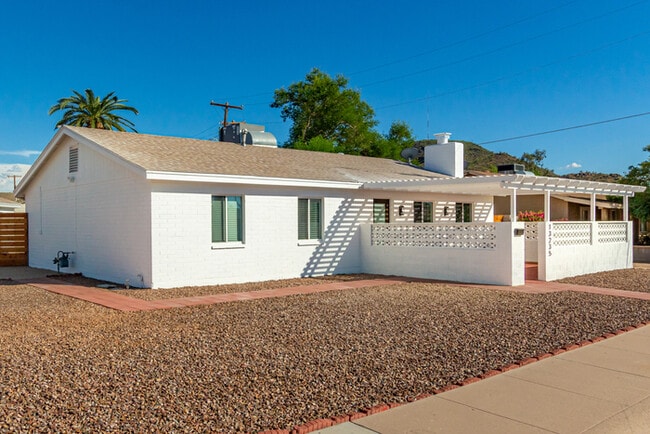 Photo - Amazing 3 bed 2 bath home with large backyard