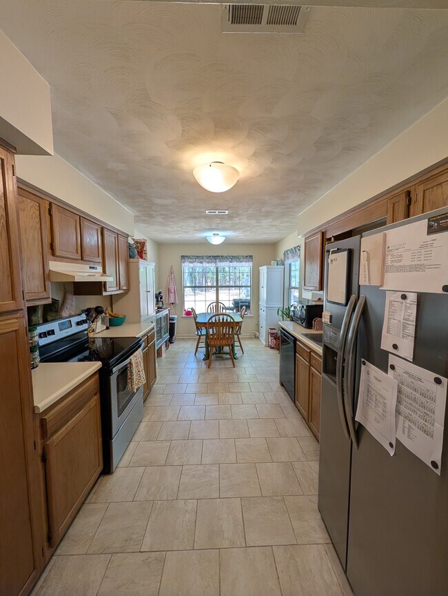 Photo - 1593 Winthrope Dr