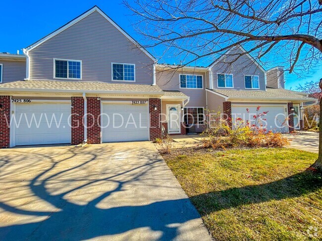Building Photo - 2 Bedroom 1.5 Bathroom Townhome in West De... Unit 807