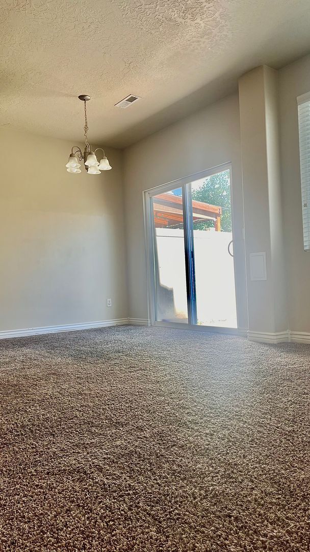 Photo - 3 Bedroom/2.5 Bathroom townhome in WVC