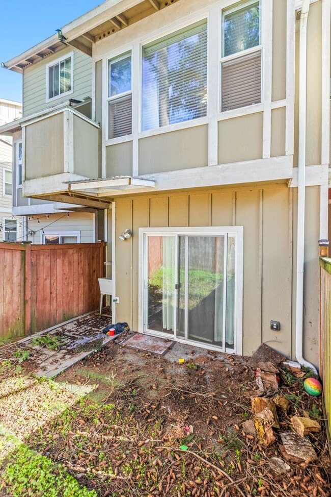 Photo - Beautiful 3 bedroom townhome