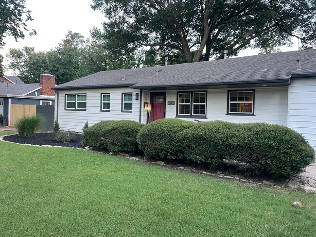 Photo - 1012 Elmwood St