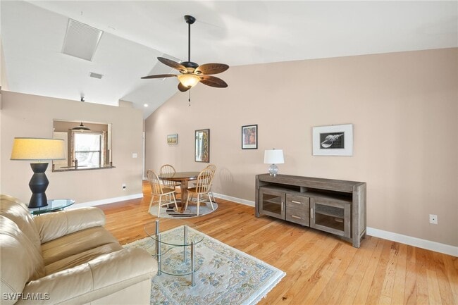 Building Photo - 4616 SE 5th Pl Unit 208 Rental