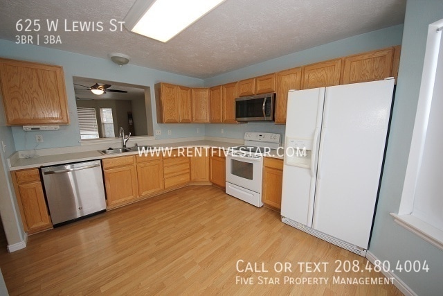Photo - 625 W Lewis St