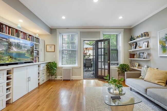 Photo - 381 Marlborough St Unidad 1