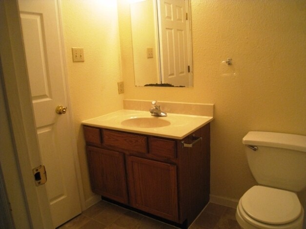 Photo - Dutch Valley Apartments