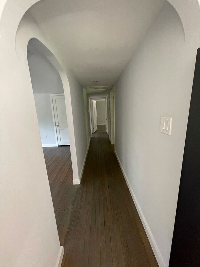 Photo - 24 Tulip Lane Unit Apt C
