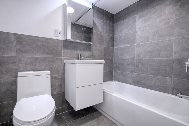 Photo - 3460 Rue Durocher Unité 1002