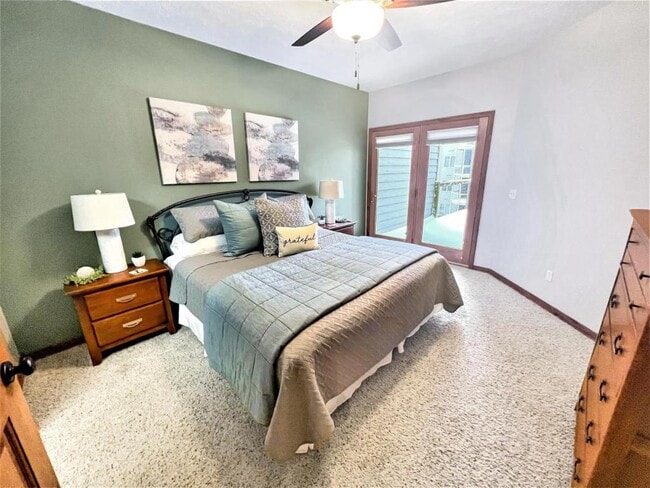 Photo - 425 240th Ave