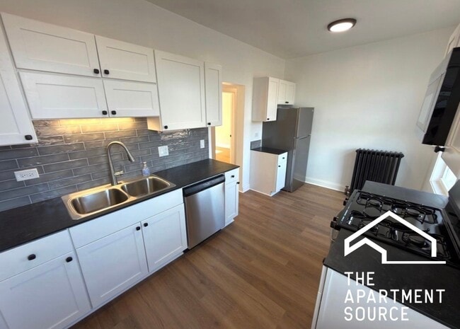 Photo - 4824 W Addison St Unit 2N