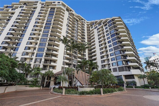 Photo - 520 Brickell Key Dr Unidad A1015 Rental