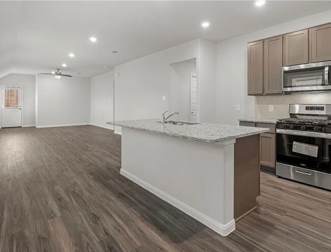 2329 Mooneye Ct