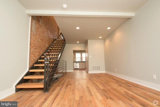 Building Photo - 1713 Fernon St Rental