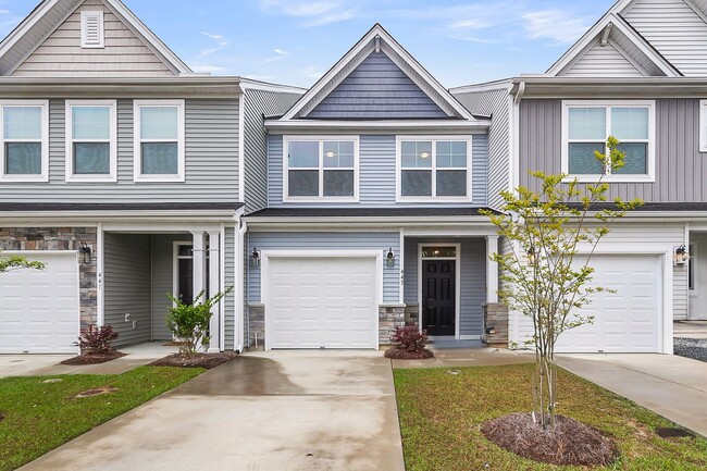 Photo - 443 Duskywing Dr