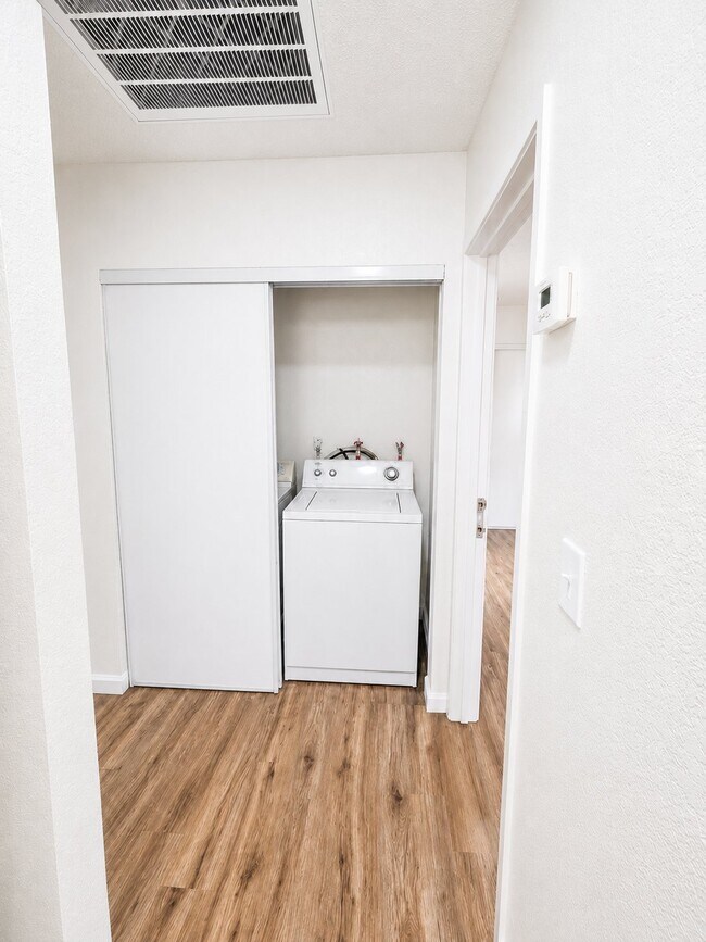 Photo - 4581 Macher Way Unit D
