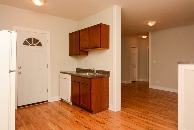 Photo - 6265 W Cornelia Ave Unit E4