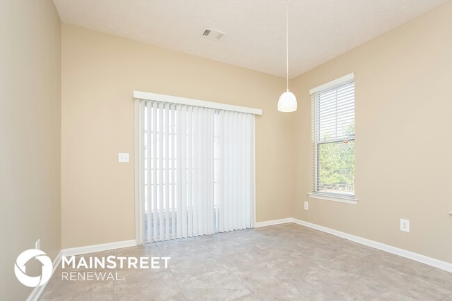 Photo - 4910 Heritage Cir