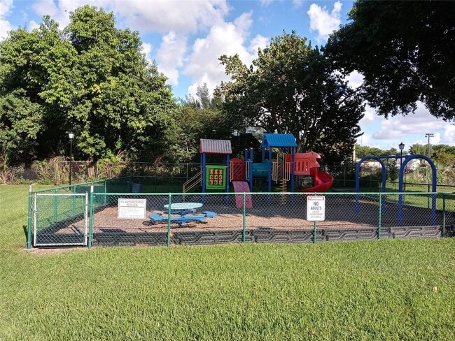 Photo - 2944 E Missionwood Ln