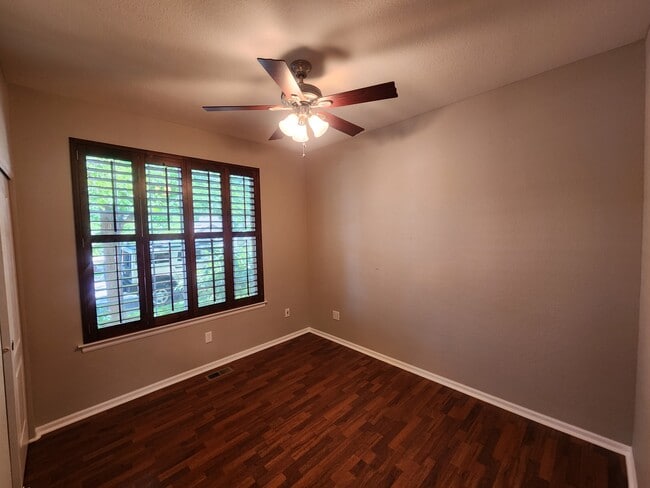 Photo - 9509 Cedarhurst Ln
