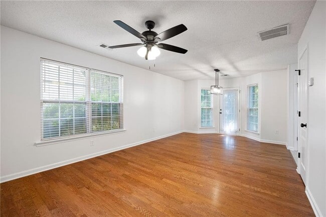 Photo - 176 Darby's Crossing Ct
