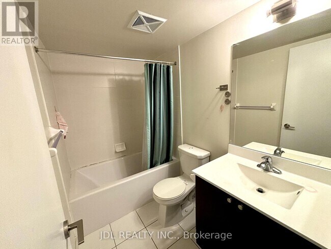 Photo - 151 Village Green Square Unit 1804
