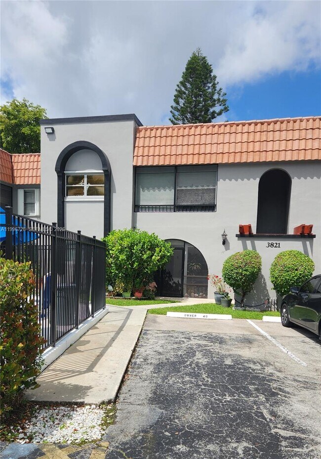 Photo - 3811 NW 84th Ave Unidad 2B