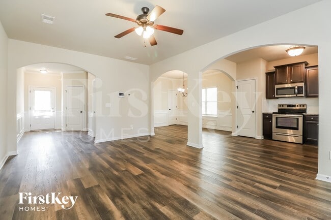 Photo - 5768 Woodside Crossing