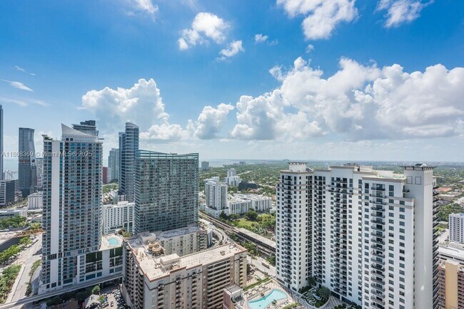 Photo - 45 SW 9th St Condo Unit 4105