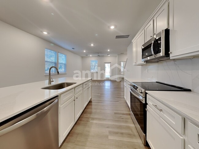 Photo - 106 Trevino Dr
