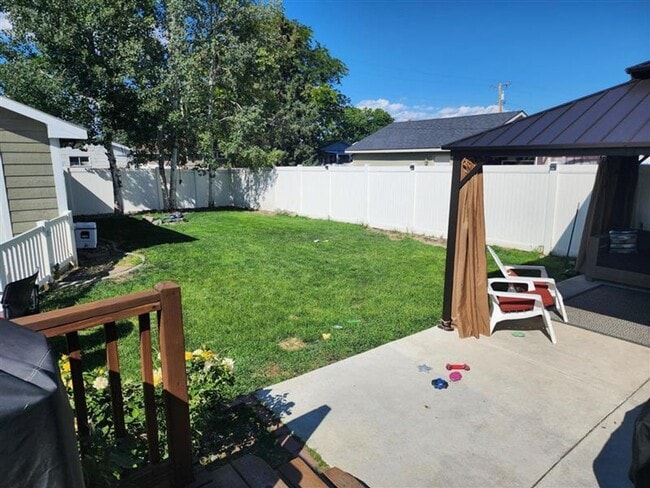 Photo - Beautiful 5 bedroom home