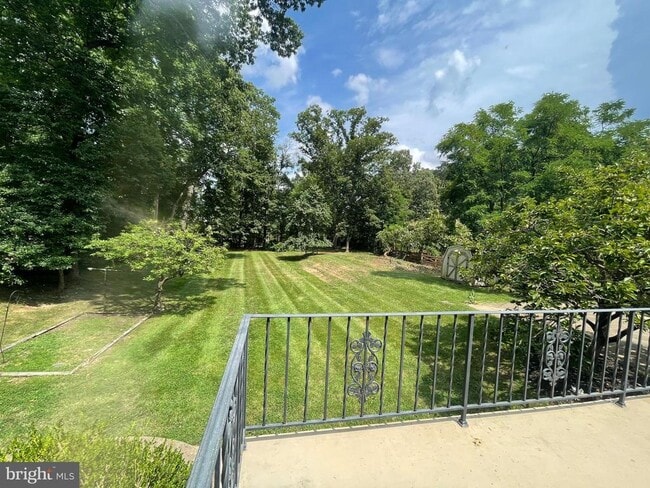 Photo - 3909 Pineland St