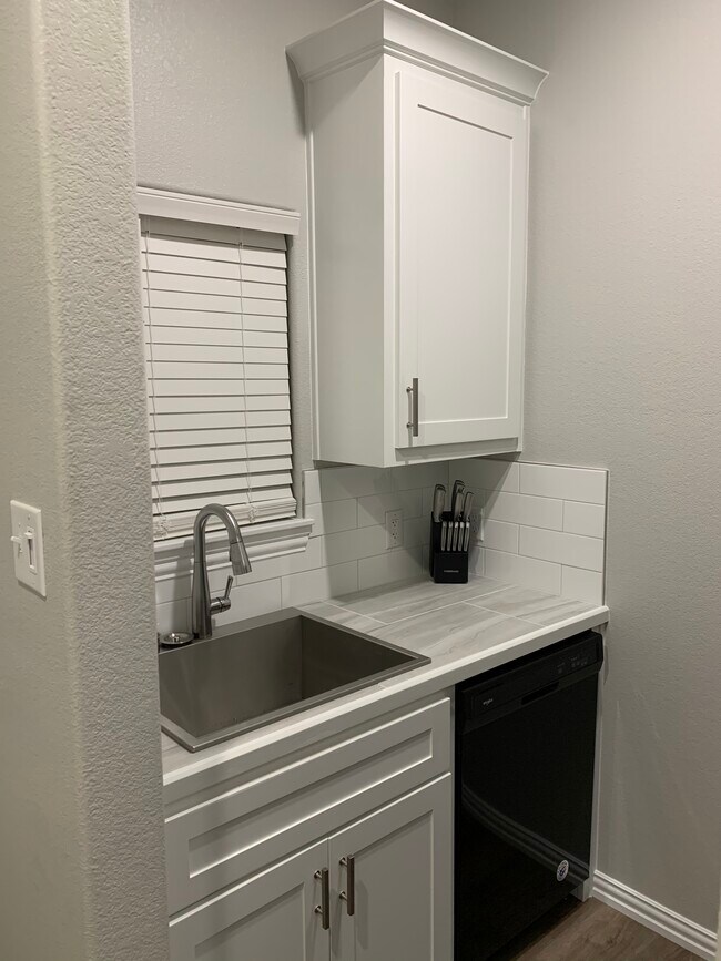 Photo - Quality Apartments Unit 1