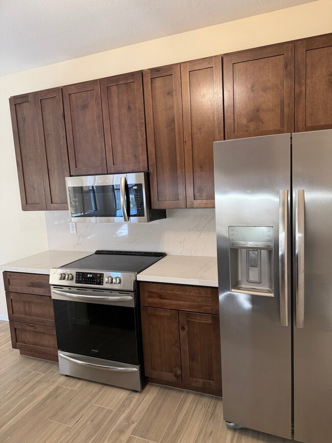 Kitchen - 2600 E Springfield Pl