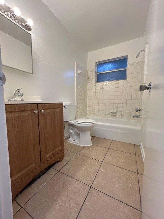 Photo - 1001 S M St Unidad 14